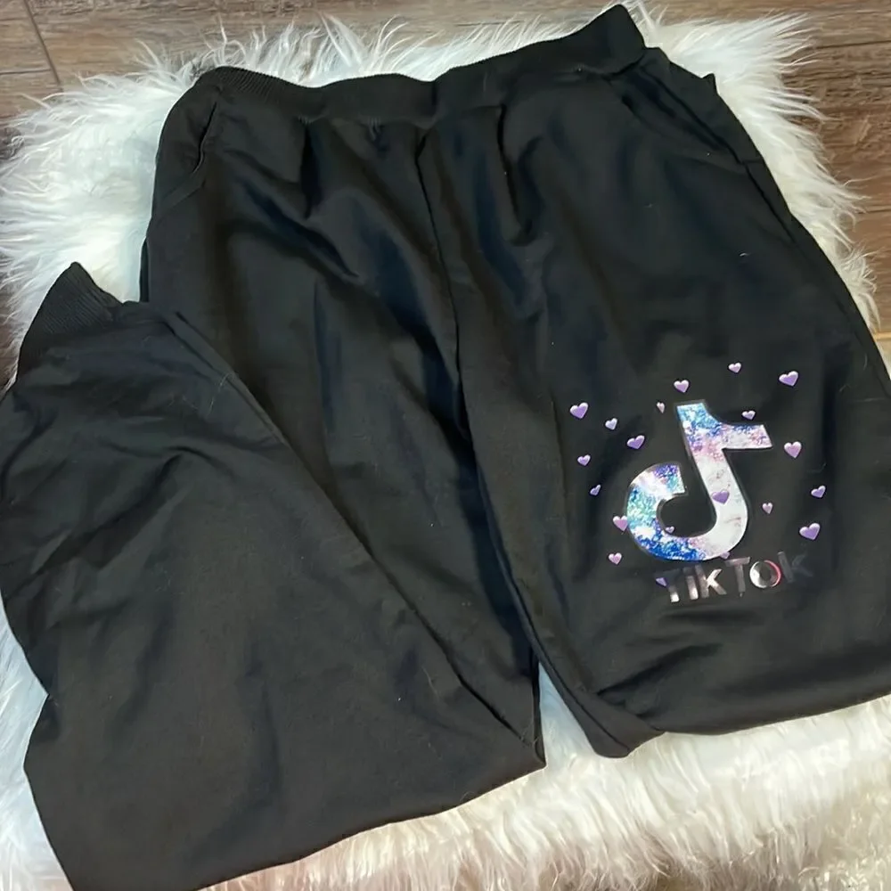 Girls Black Tik Tok Hooded Jogging Suit NWOT See Description for Size